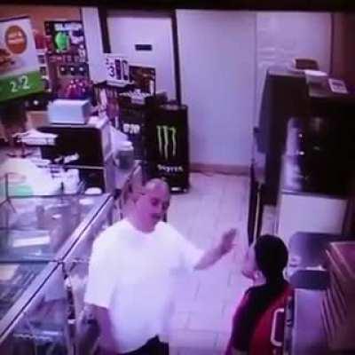 Guy tries to sucker punch 7-Eleven clerk