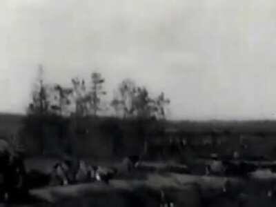 Eastern Front WW 1 combat footage - sound effects added early 1930s