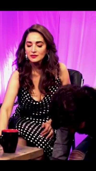 Madhuri dixit flaunt her humongous jugs 🍼🤤