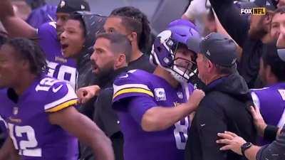 Cousins here telling Zimmer to fuck off with his boomer shit and join the new NFL and let him throw