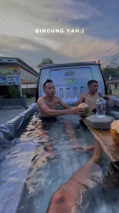 Mobile pool