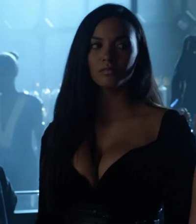 Big tits in Gotham as Tigress