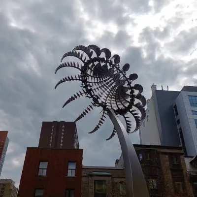 Anthony Howe is a kinetic sculptor who creates wind-driven sculptures resembling pulsing, alien creatures and vortices