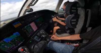 6yo girl landing Dad's Cessena Citation jet while sitting in her car seat