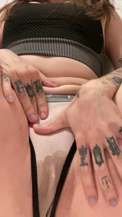 sophie starr piss her panties closeup phone