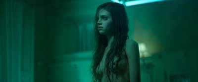 India Eisley plot points - Look Away (2018)