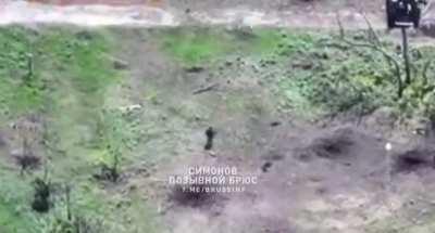 A lone Russian soldier is attacked by 3 FPV drones, is wounded by the first but survives and then shoots down the other 2 with his rifle