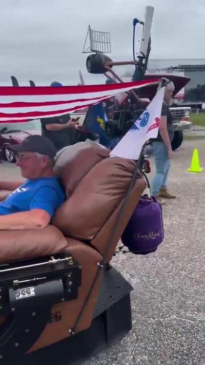 The chair of patriotism +50 America ×13 Ammo capacity