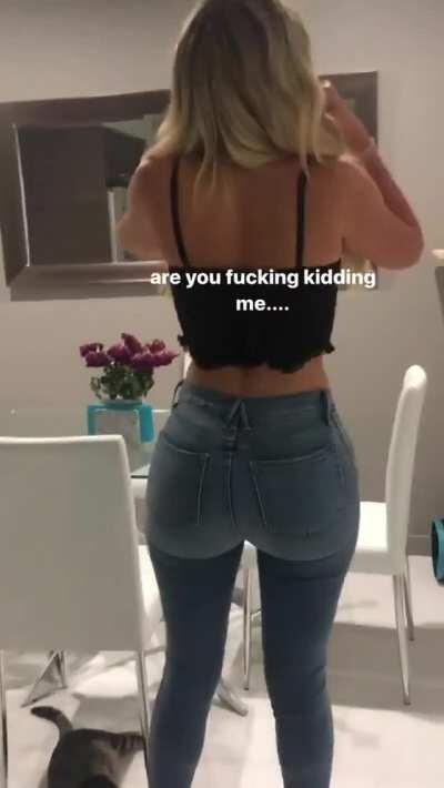 Stassie lowkey got a better ass than Kylie