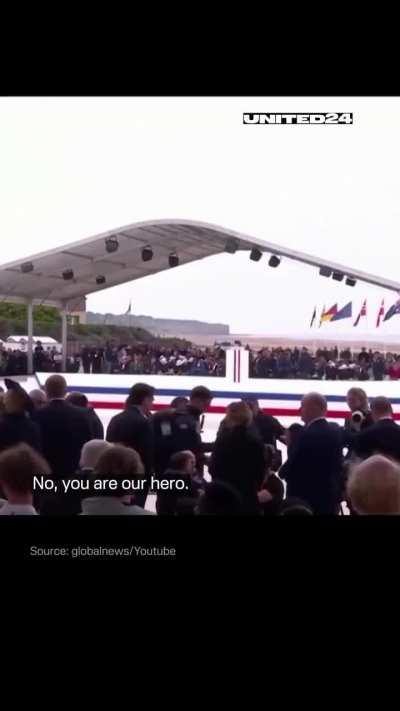 WW2 vet tried to kiss President Zelensky's hand at D-Day ceremony in Normandy, France but he stopped him and thanked him instead. 