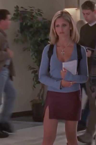 Buff in boots (Buffy S1-S3)