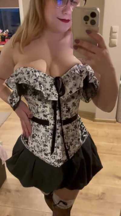 Any daddy's in love with corsets?