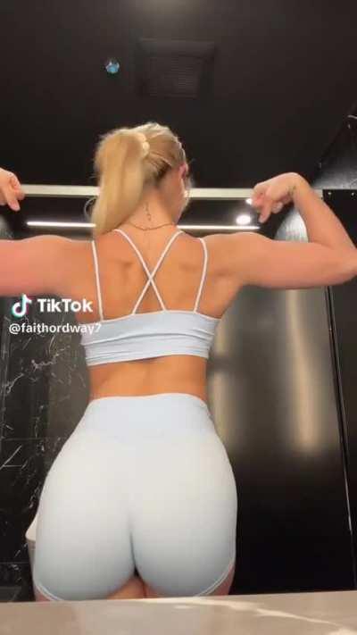 New Tiktok 🍑