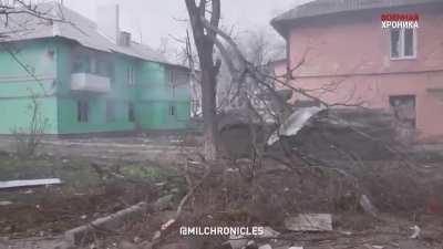 New combat footage (assault on Mariupol) repoting losses of the Ukrainian and DPR combatants, destroyed/abandoned Javelin AT team