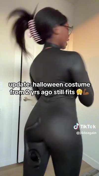 Halloween Try On