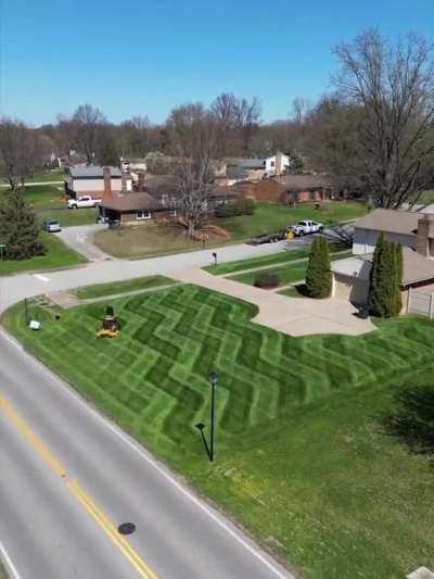 Zig-zag mow pattern