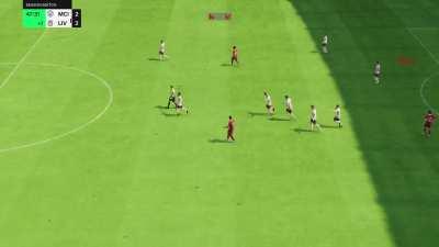 Goalkeeper literally clapped and watched the ball go in