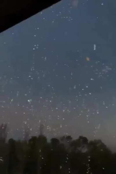 Russian incendiary munitions raining down on Chasiv Yar