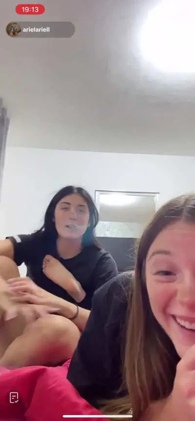 arielariel190 - Cute teen soles live rn