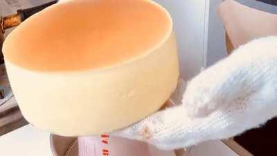 This perfect cheesecake with no cracks