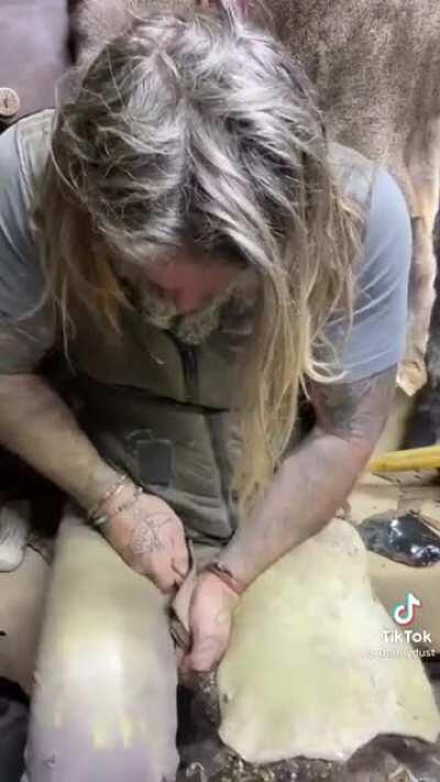 Making a Macuahuitl (Aztec sword) with only primitive tools