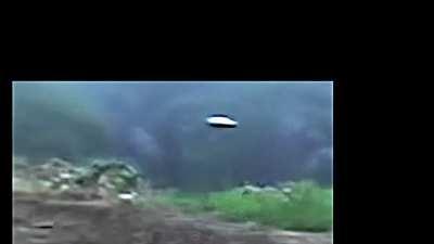 Best UFO footage so far. This is Costa Rica UFO footage filmed on a Motorola flip phone in 2007 (upscaled, 60fps, stabilized)