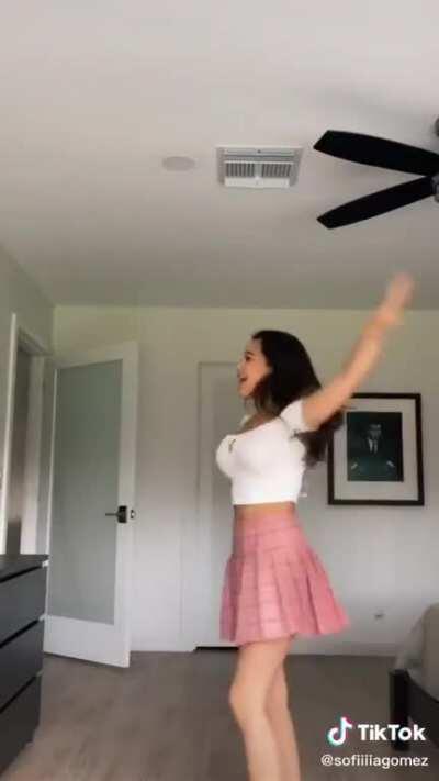 Sofia Gomez can't dance, but she can get it.