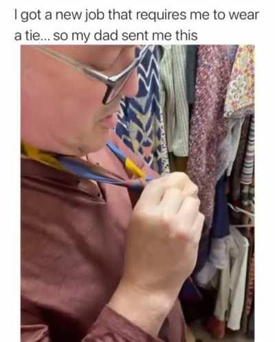 This Father sent a Video tp his daughter showing how to tie a Tie for her Job