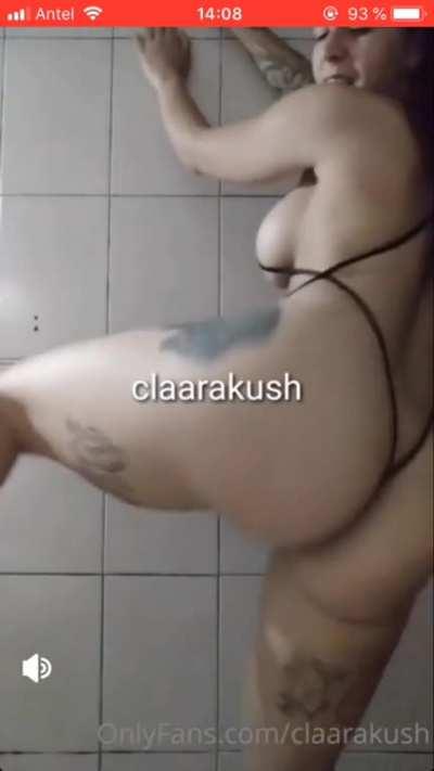 Clara Kush twerk 2