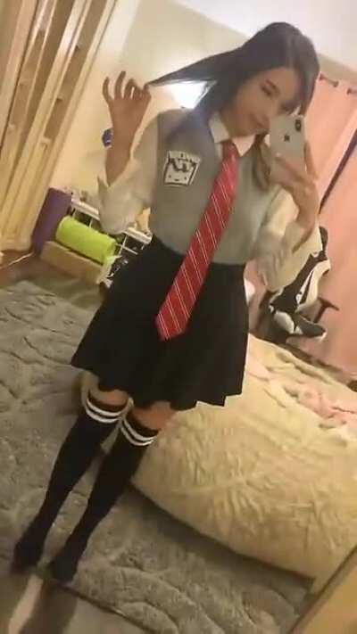 Schoolgirl Poki!