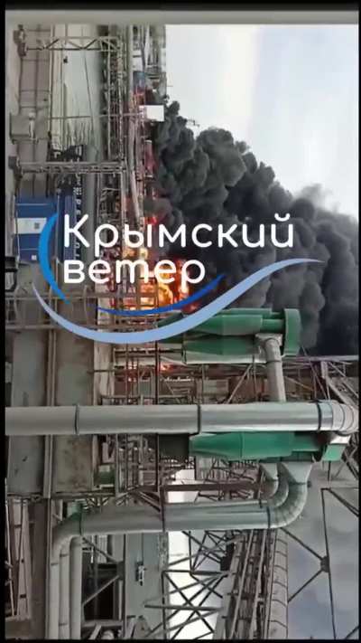 RashaZMI writes that at the time of the attack there were 30 fuel tanks on the ferry. The General Staff of the Kuban reported that the affected ferry sank in the waters of the Kavkaz port.