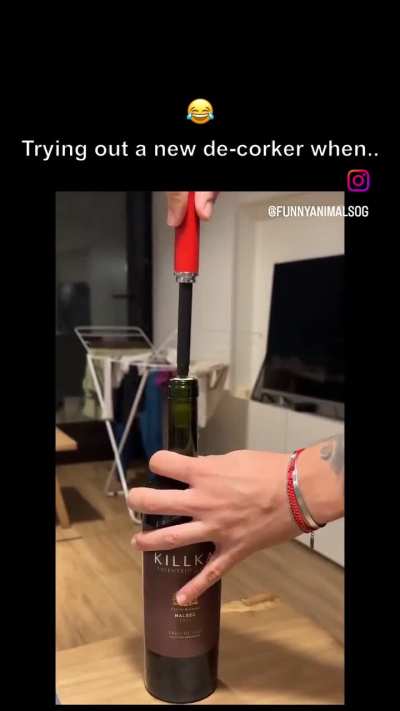 How to uncork a wine