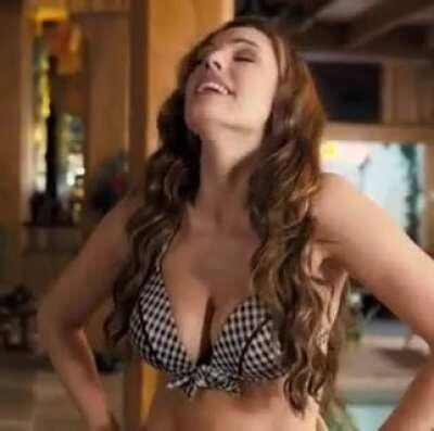 Kelly Brook