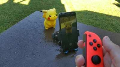 TIL you can pair a joycon with your phone and use it as a shutter button to take photos remotely.