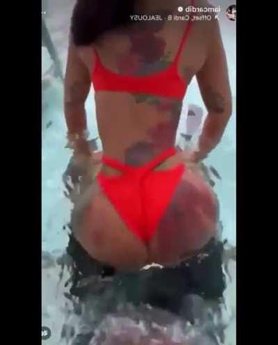 HOT cardi B Ass Ai