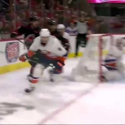 [NYI vs CAR] Seth Jarvis with a massive hit on Noah Dobson 