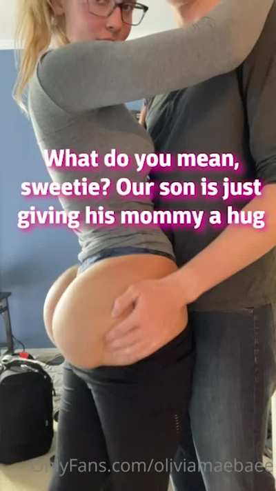 I love hugging mommy 