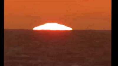 Te illusive &quot;green flash&quot; that sailors used to talk about