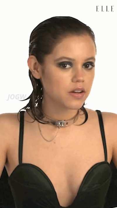 I wanna stick my cock in between Jenna Ortega's small tits and cum all over them 💦 glaze her tits 😩