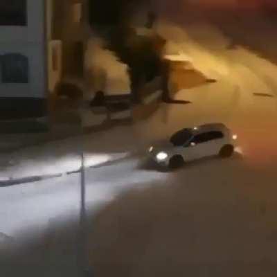 How not to drive on snow.