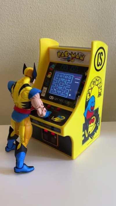 Wolverine vs Pac-Man