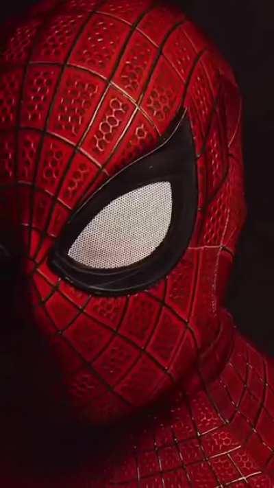 Creating a realistic Spiderman suit