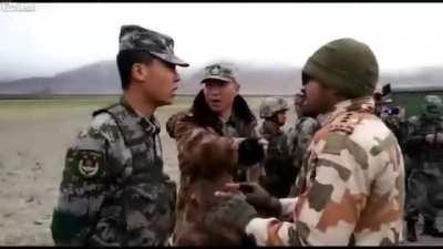 Verbal clash between Indian ITBP officer and Chinese soldiers at the indo-tibetian border.