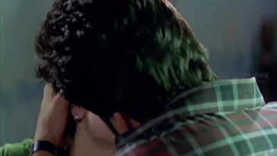 Kareena Kapoor Brutal Kiss in Full HD with Sounds 