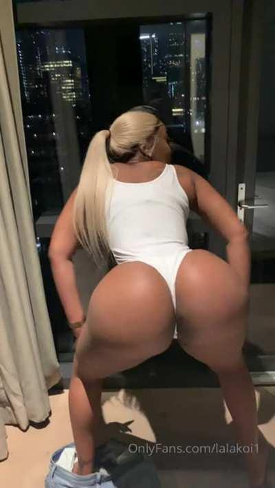 You like ass or naw? more big butts in sub