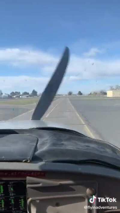 Found this absolutely horrible crosswind landing on TikTok