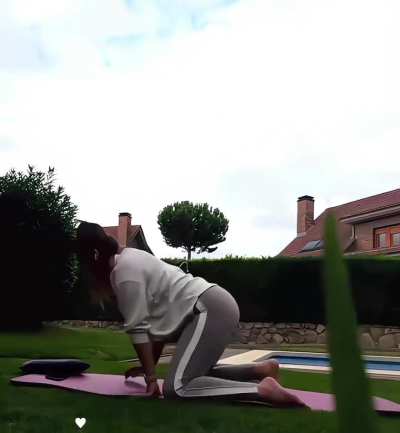 Nurgül Güler Yoga (Ayaklar😍)