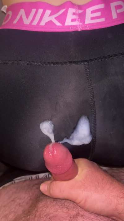 cumonleggins