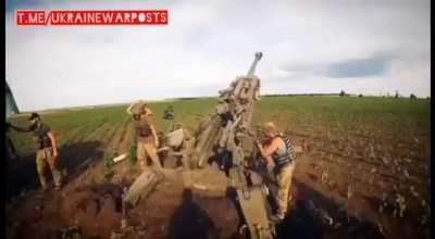 Ukrainian M777 whacked a Russian position, eliminating them with 155mm shells.