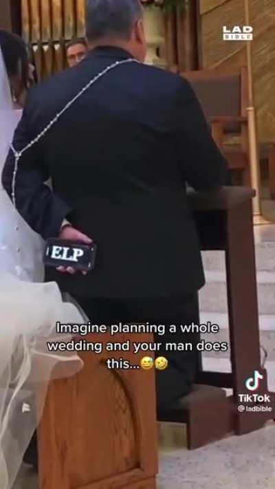 Cringe wedding flex!